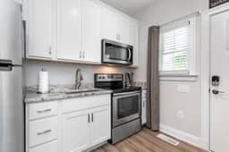 Luxury Studio Guesthouse, Walk to Museum, Boat Parking